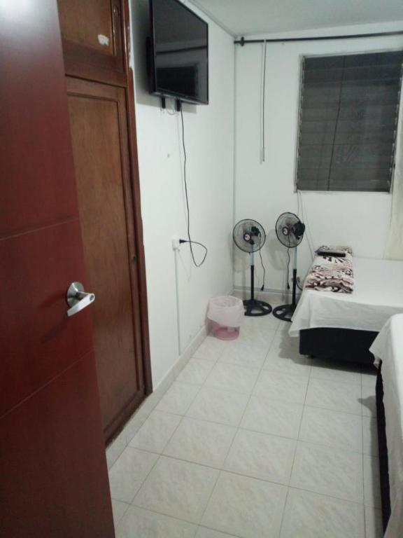Hostal Dante San Gil Buitenkant foto